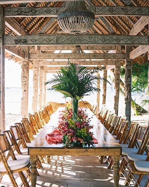largo-resort-dining-tiki-lounge-beach