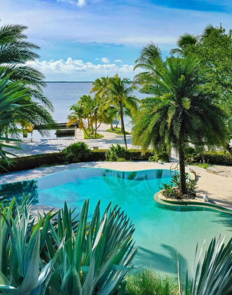 zero entry infinity pool at largo resort in key largo florida overlooking the gulf in Tarpon Basin